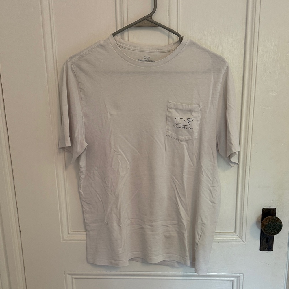 Vineyard Vines Boys XL white T-shirt